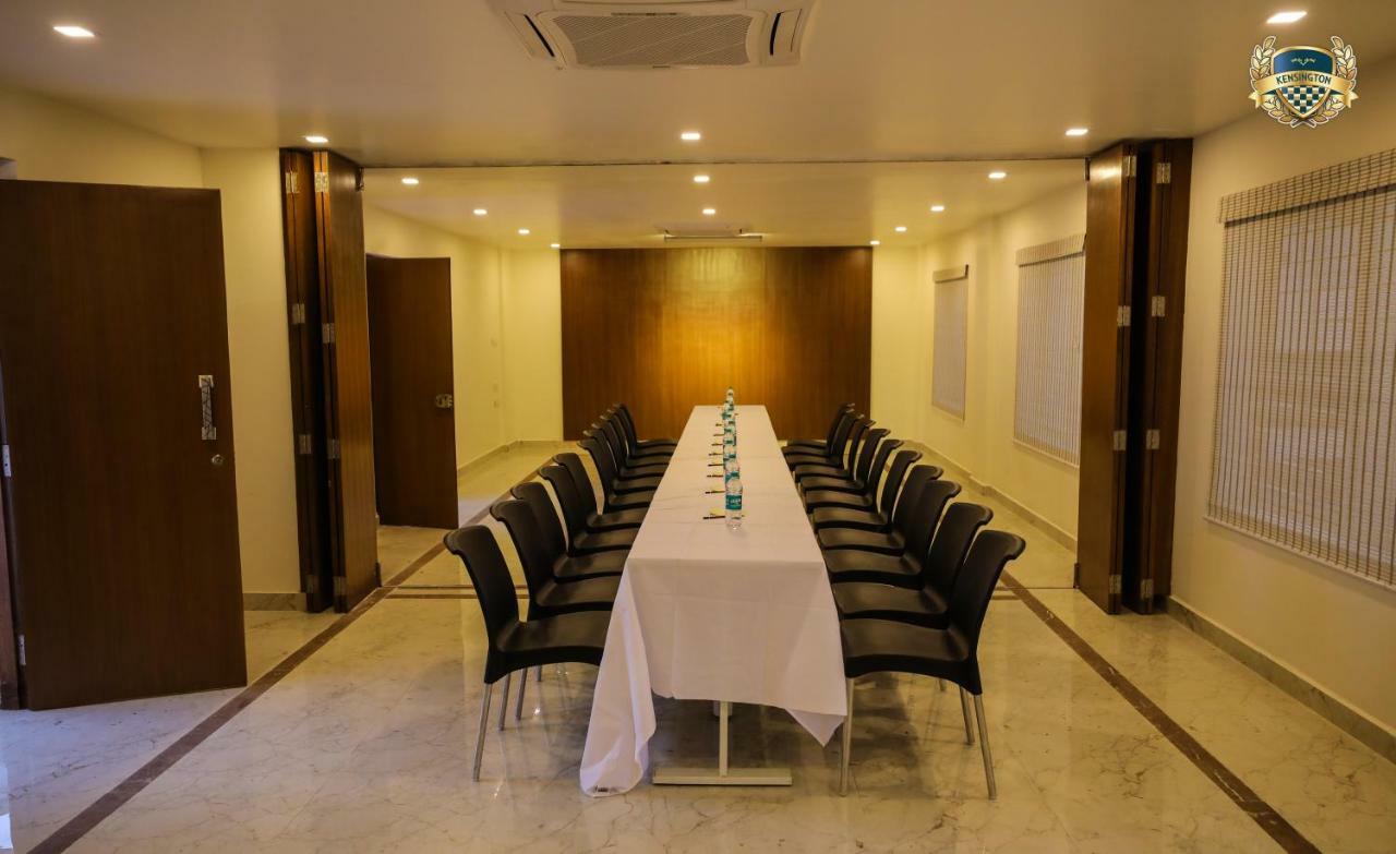 Kensington Suites Bangalore Bagian luar foto