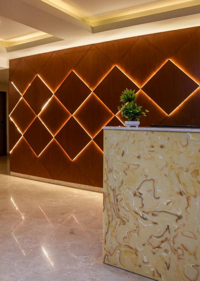 Kensington Suites Bangalore Bagian luar foto