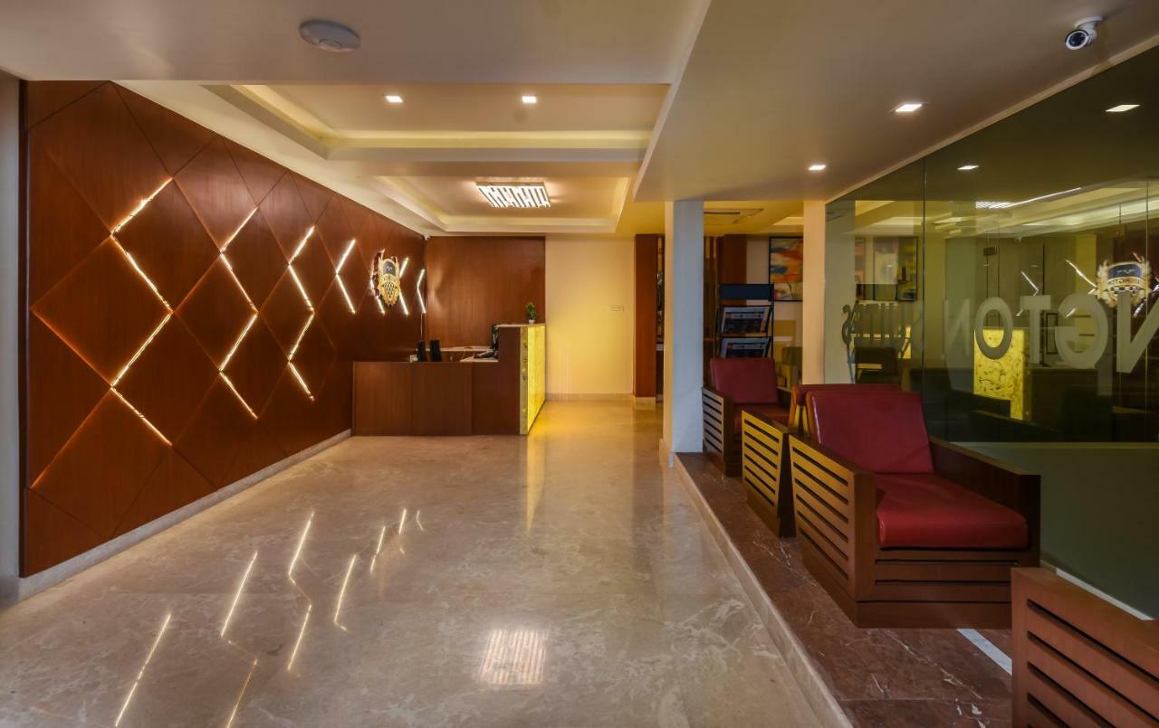 Kensington Suites Bangalore Bagian luar foto